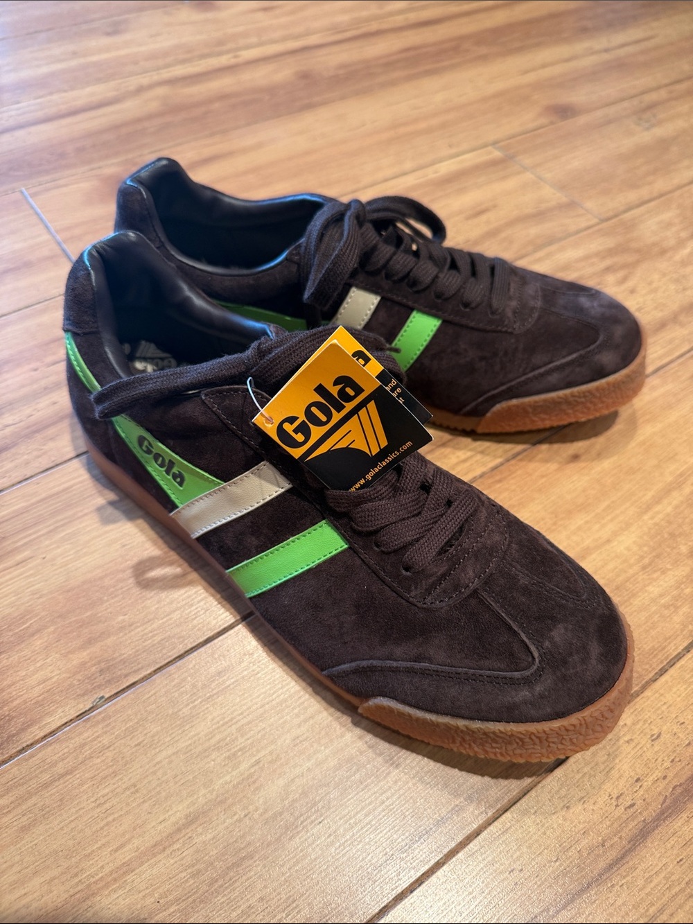 Gola Men’s Brown Suede Sneakers Green Stripe Gum Sole Lace Up Shoes Size 9 NWT